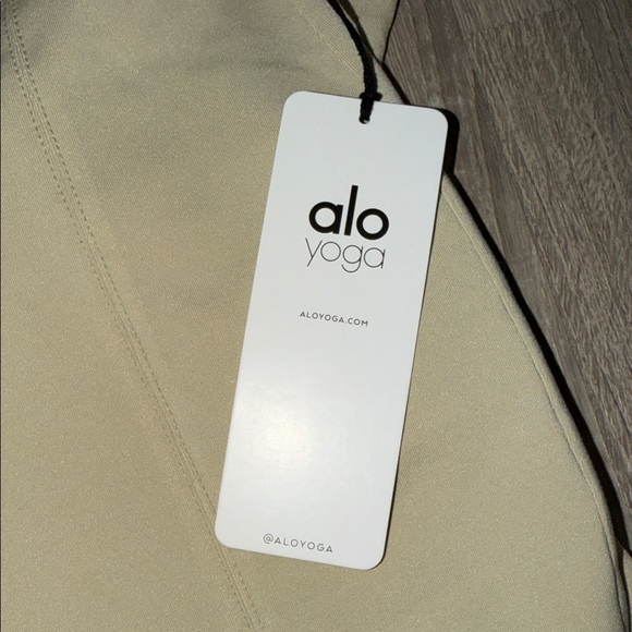 ALO Yoga Airbrush High-Waist 7/8 Flutter Leggings SIZE M - Picture 4 of 5